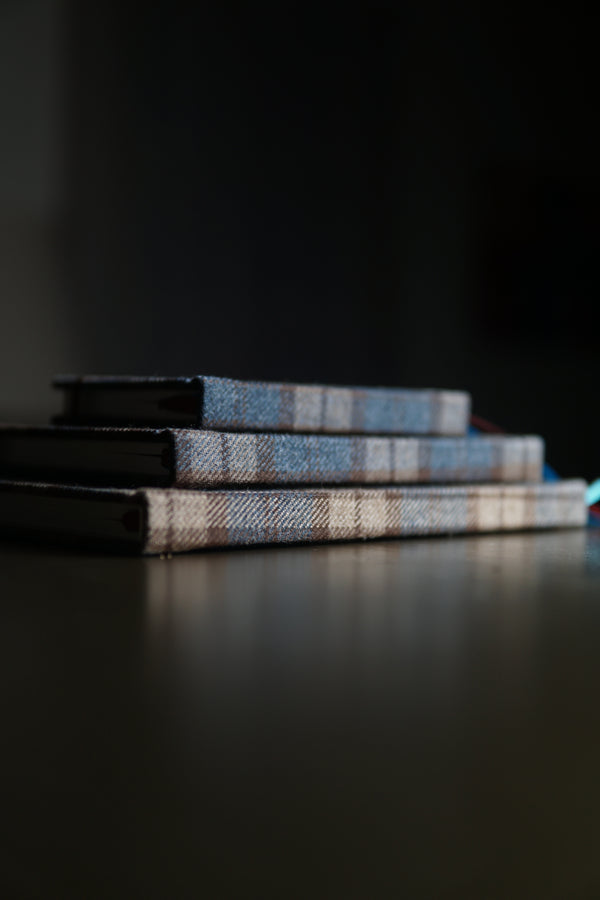 Serpentin Studio notebooks — A6, A5, B5 formats in Fox Brothers wool